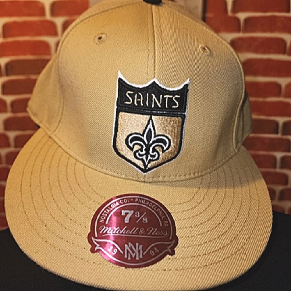 🧨🎇 New Orleans Saints NFL Gold and Black Mitchell&Ness cap, 7 3/8" 🎇🧨